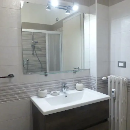 Con 2 E Garage Privato! Appartamento *