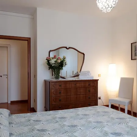 Appartamento Con 2 E Garage Privato! *